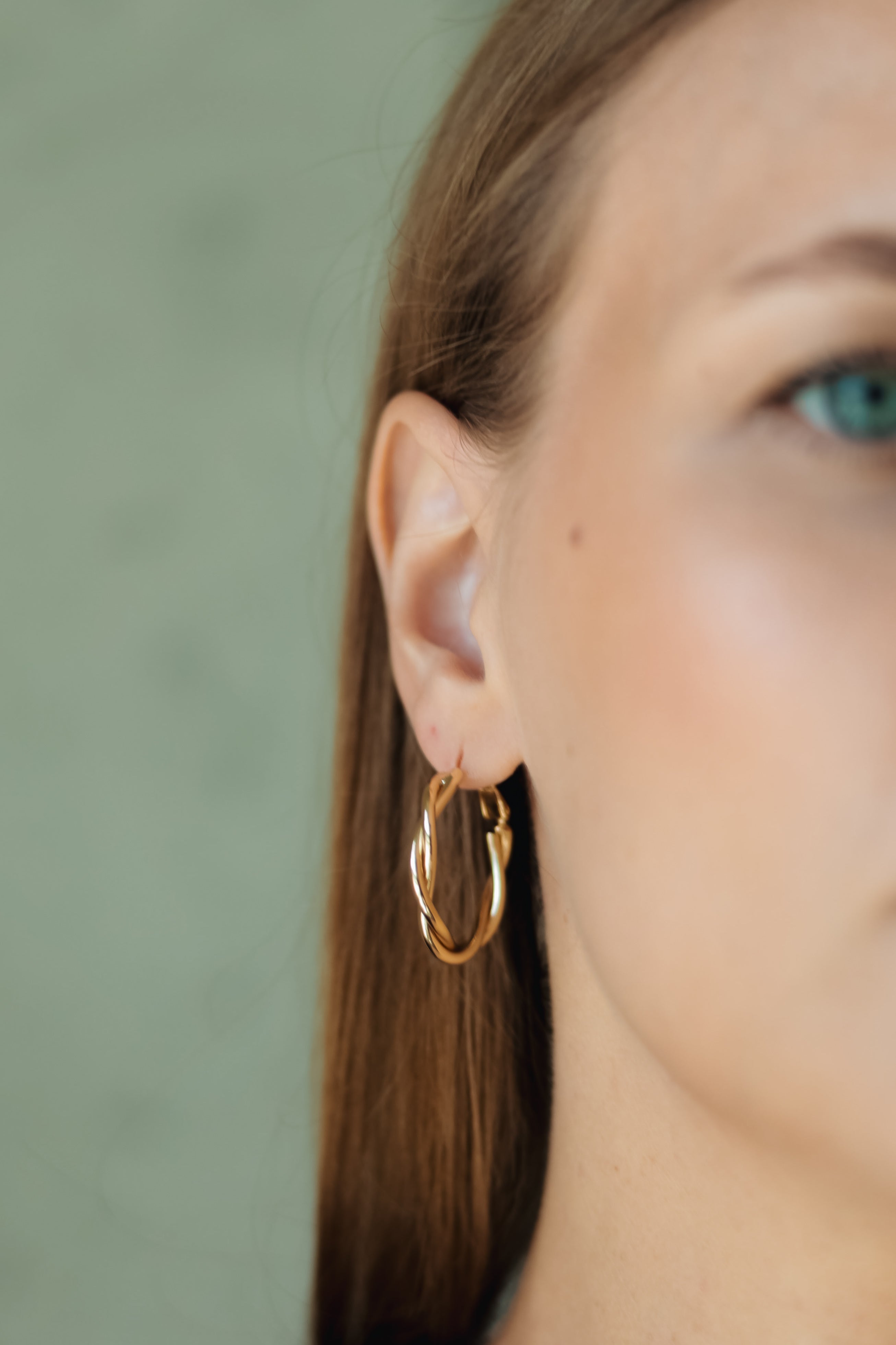 Twisted Hoop Earrings – 14k Gold Plated Classic Hoops
