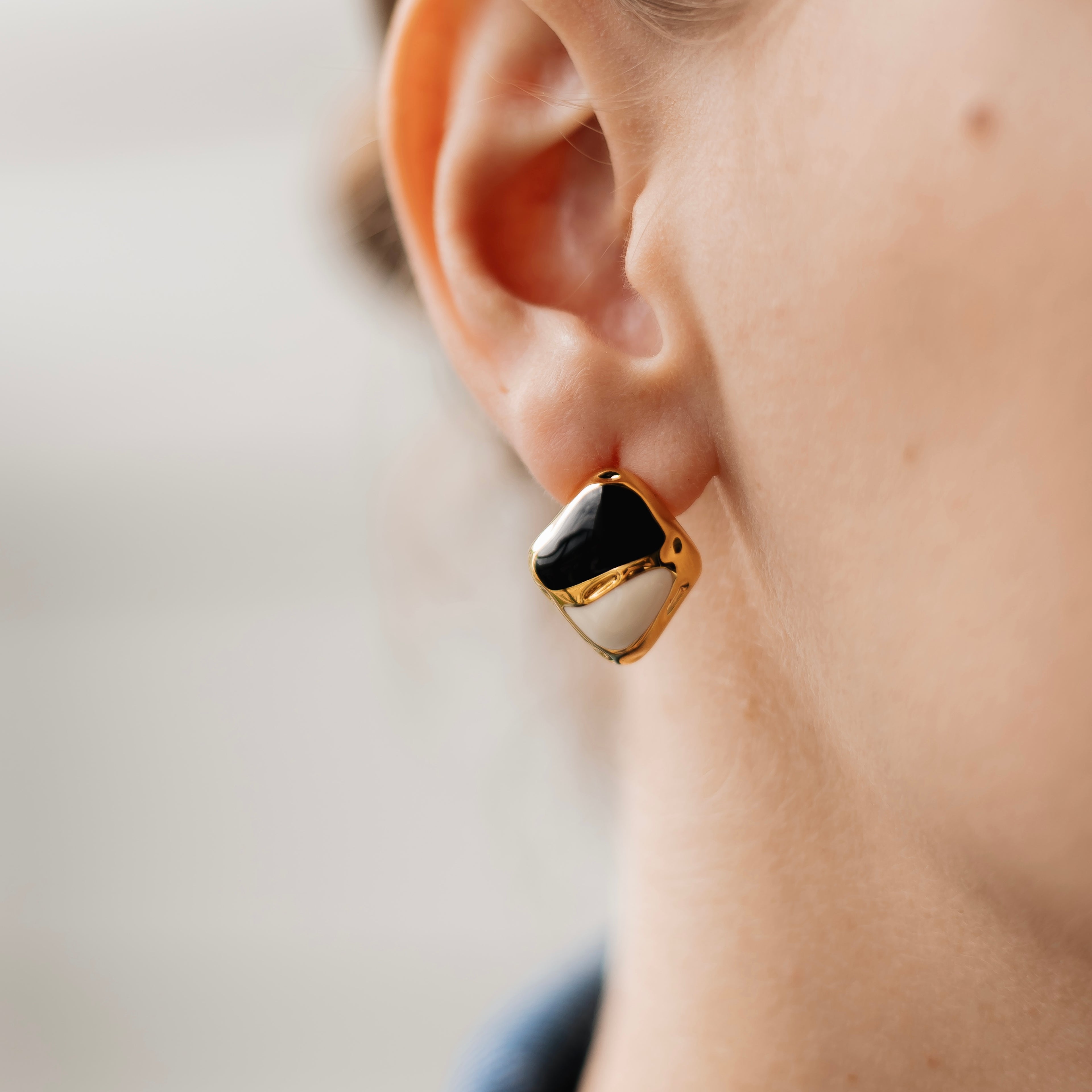 925 Silver Geometric Stud Earrings – Gold-Plated with Enamel